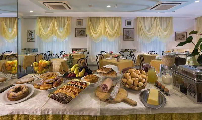 HOTEL Ada