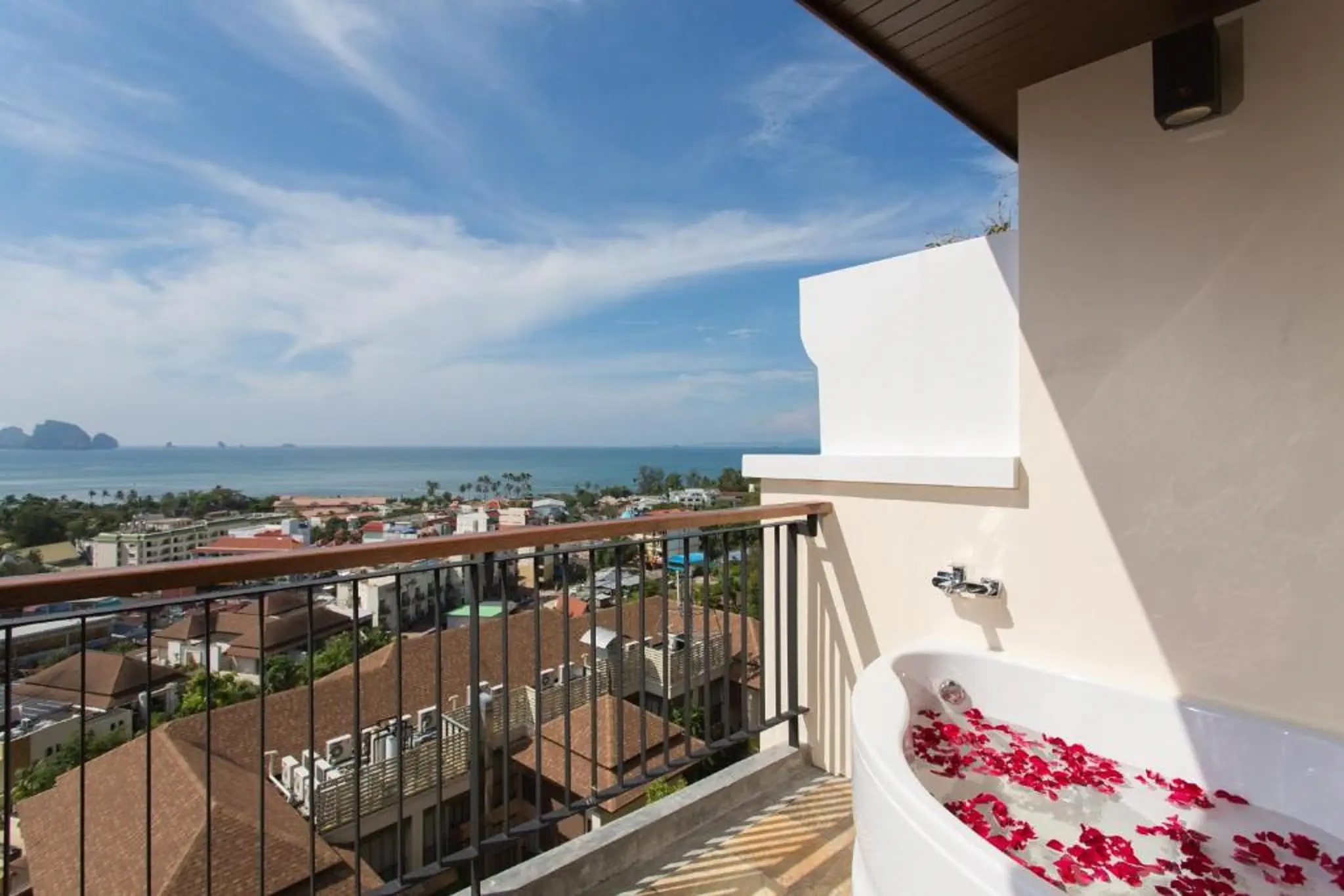 Avani Ao Nang Cliff Krabi Resort