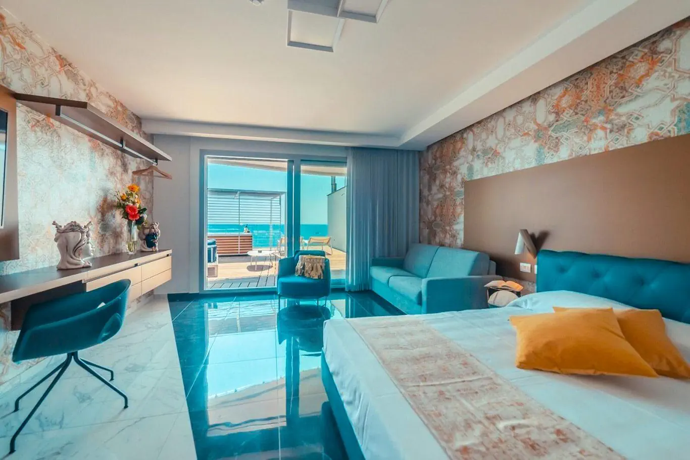 HOTEL Nautilus Hotel