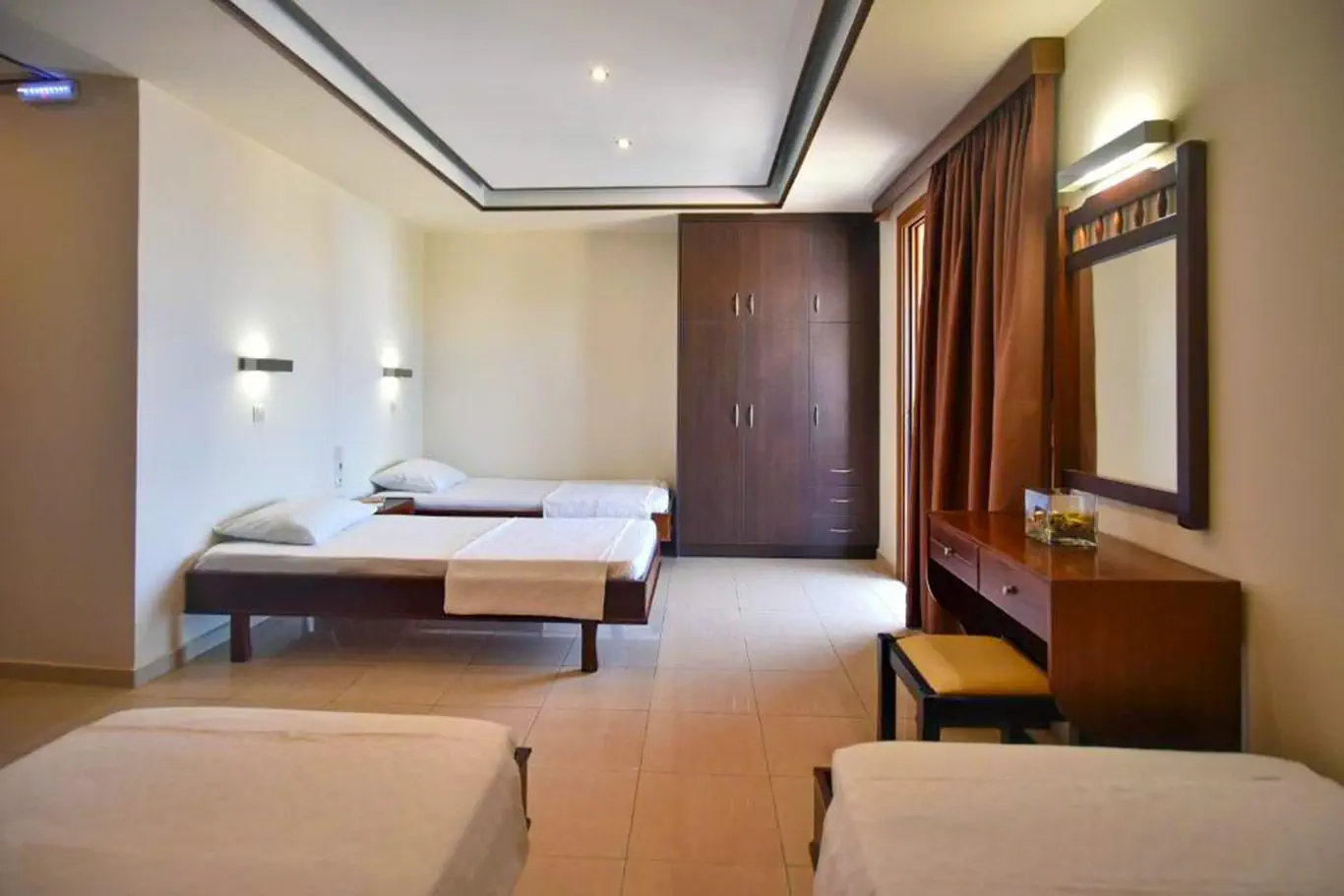 HOTEL 24 Seven Boutique Hotel