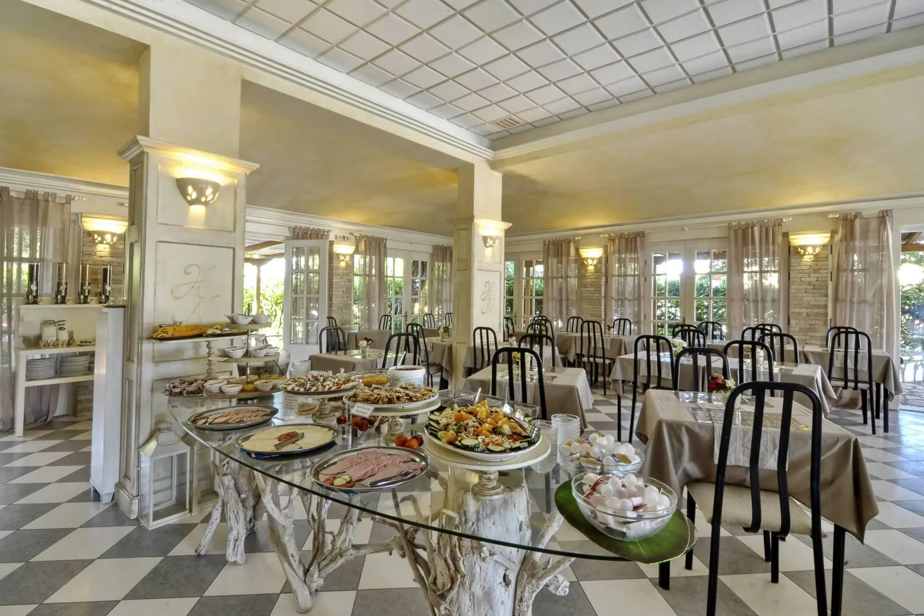 HOTEL Nefeli