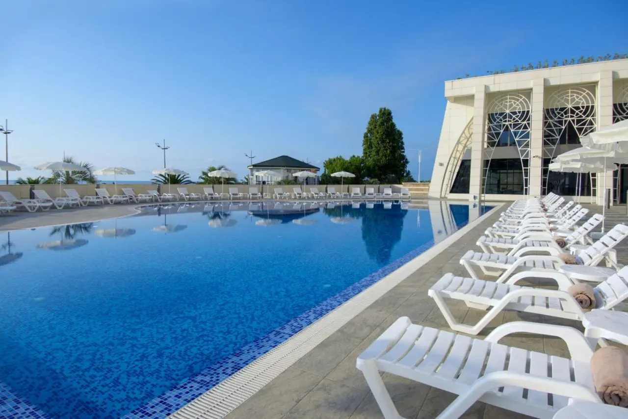 The Grand Gloria Hotel