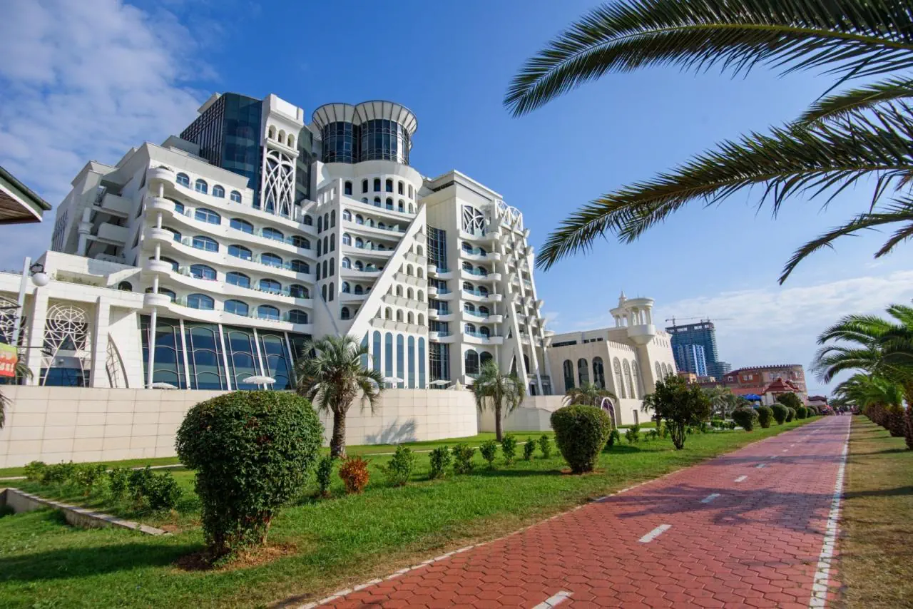 The Grand Gloria Hotel