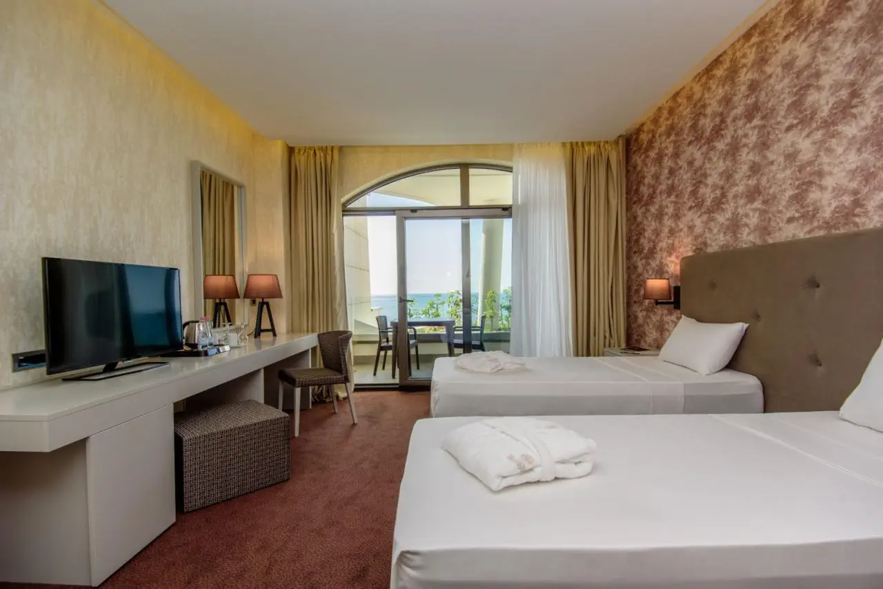 The Grand Gloria Hotel