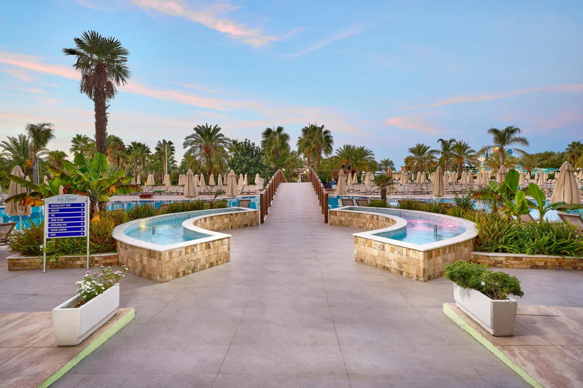 HOTEL Seaden Sea Planet Resort & Spa