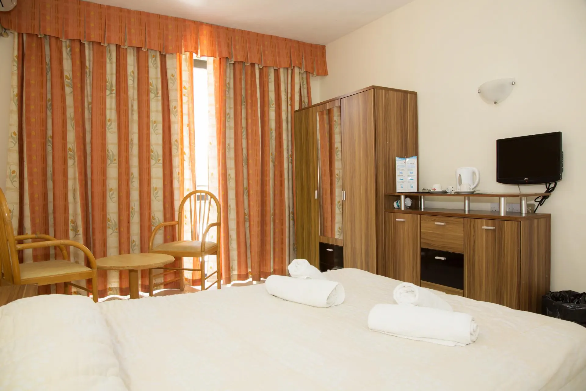 HOTEL Relax Inn