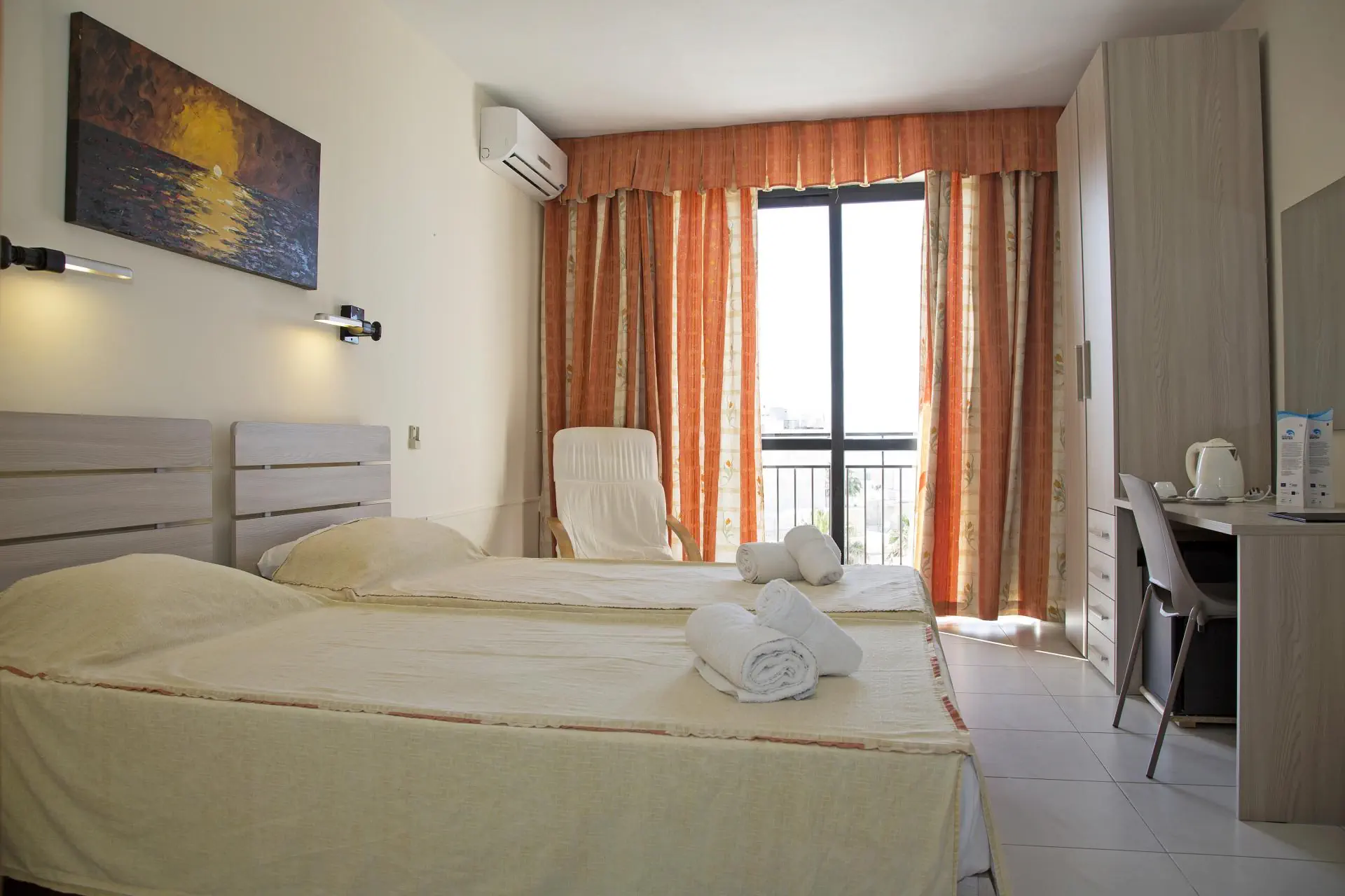 HOTEL Relax Inn