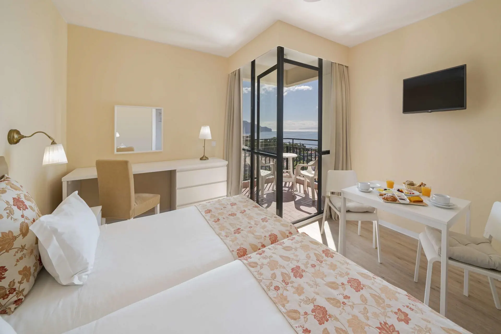 HOTEL Aparthotel Dorisol Mimosa