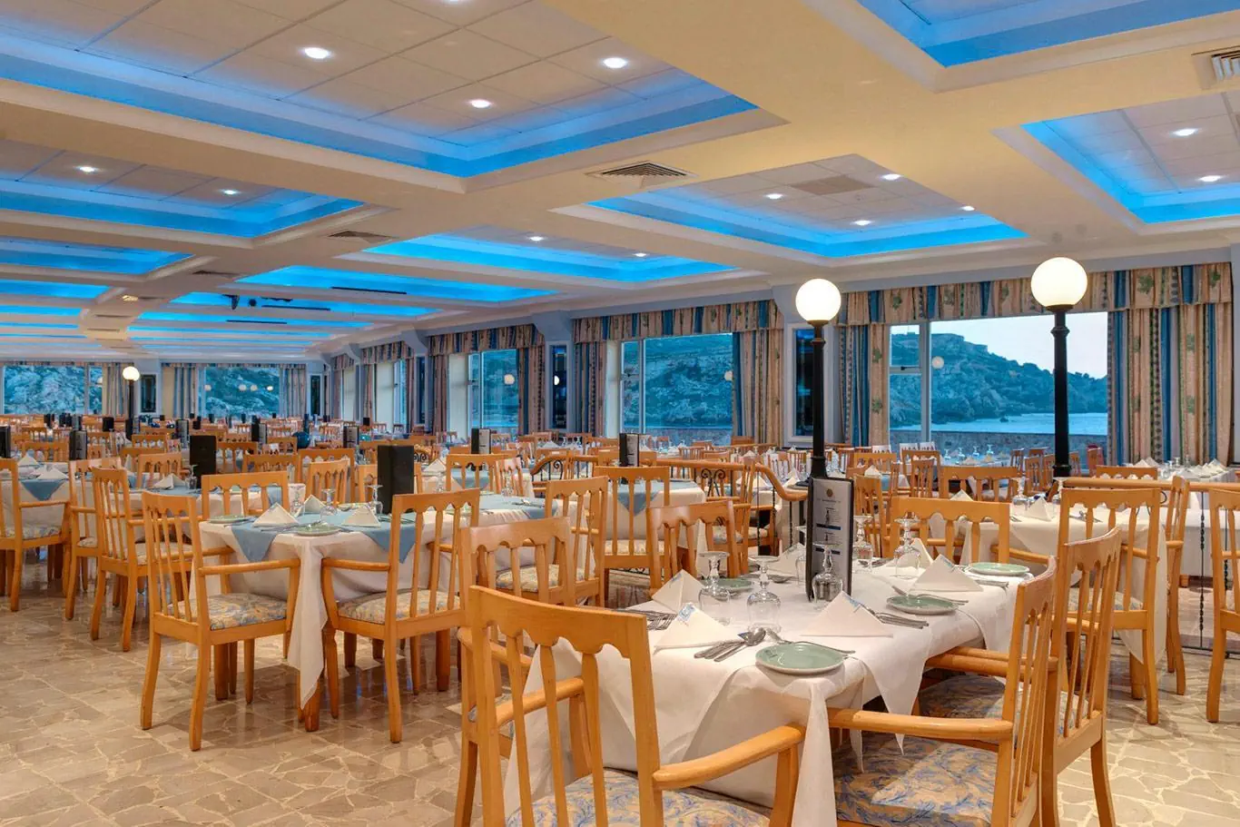 HOTEL Paradise Bay Resort