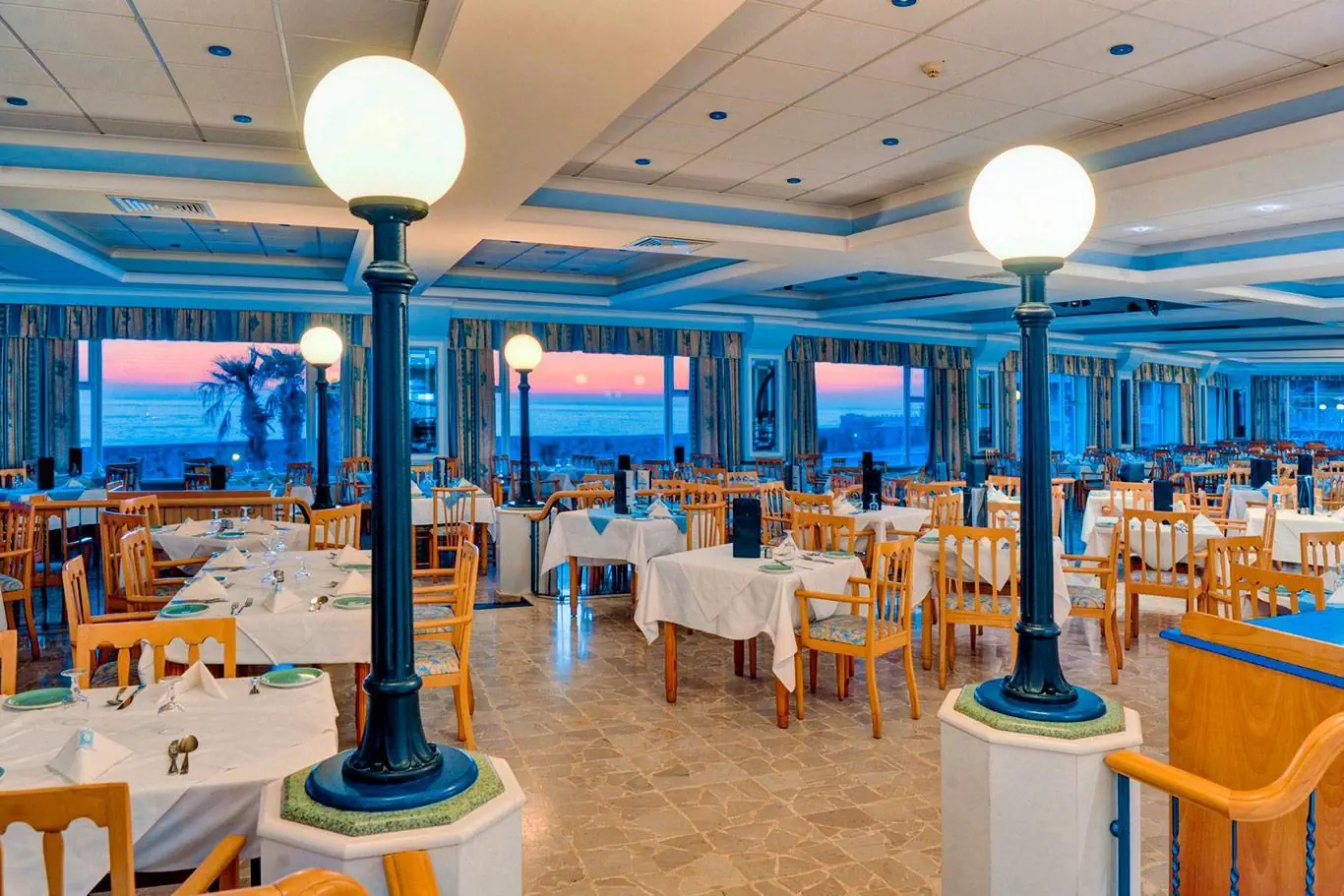 HOTEL Paradise Bay Resort