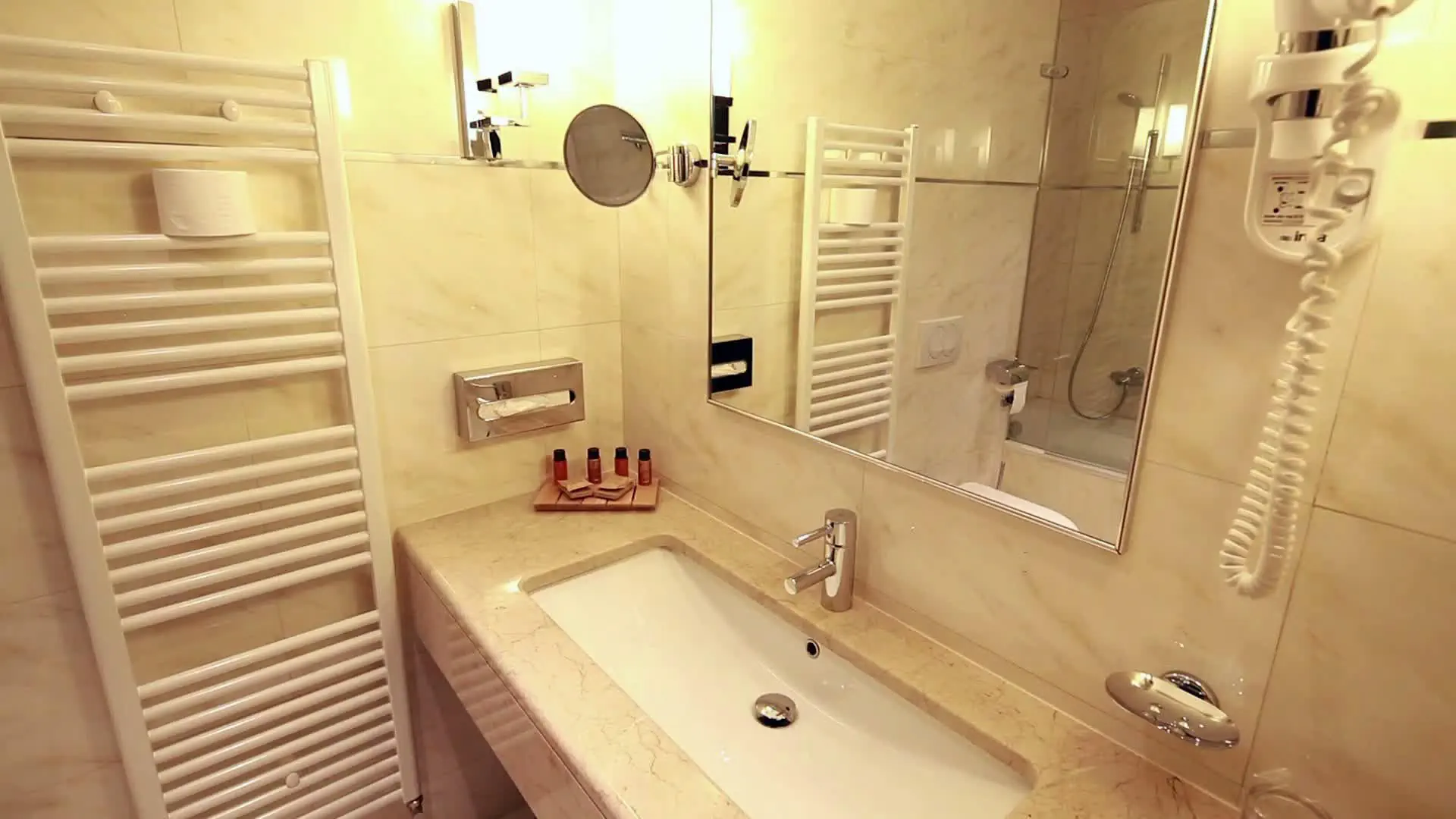 HOTEL Admiral Grand Hotel