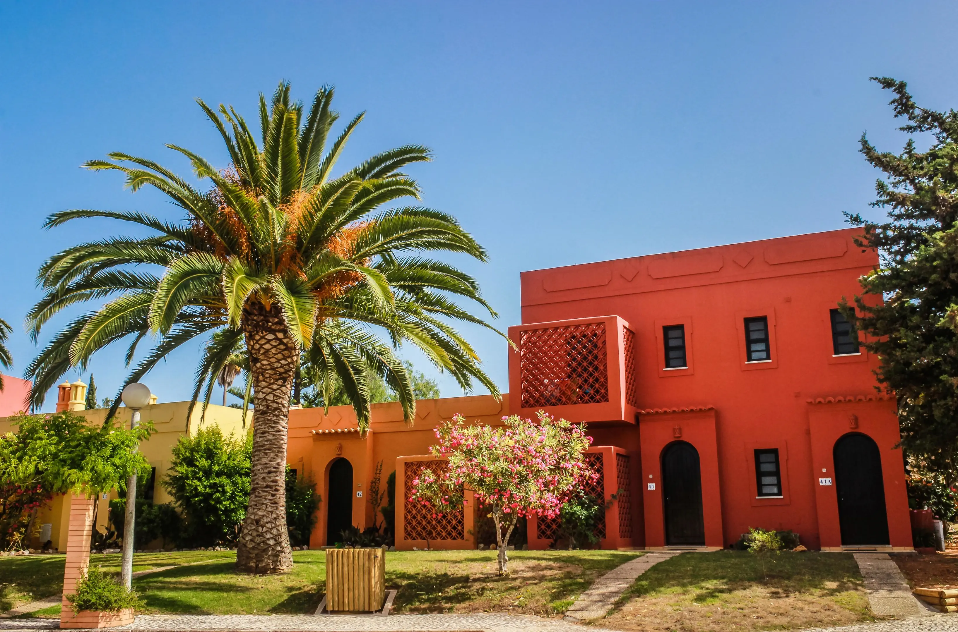 Colina Village