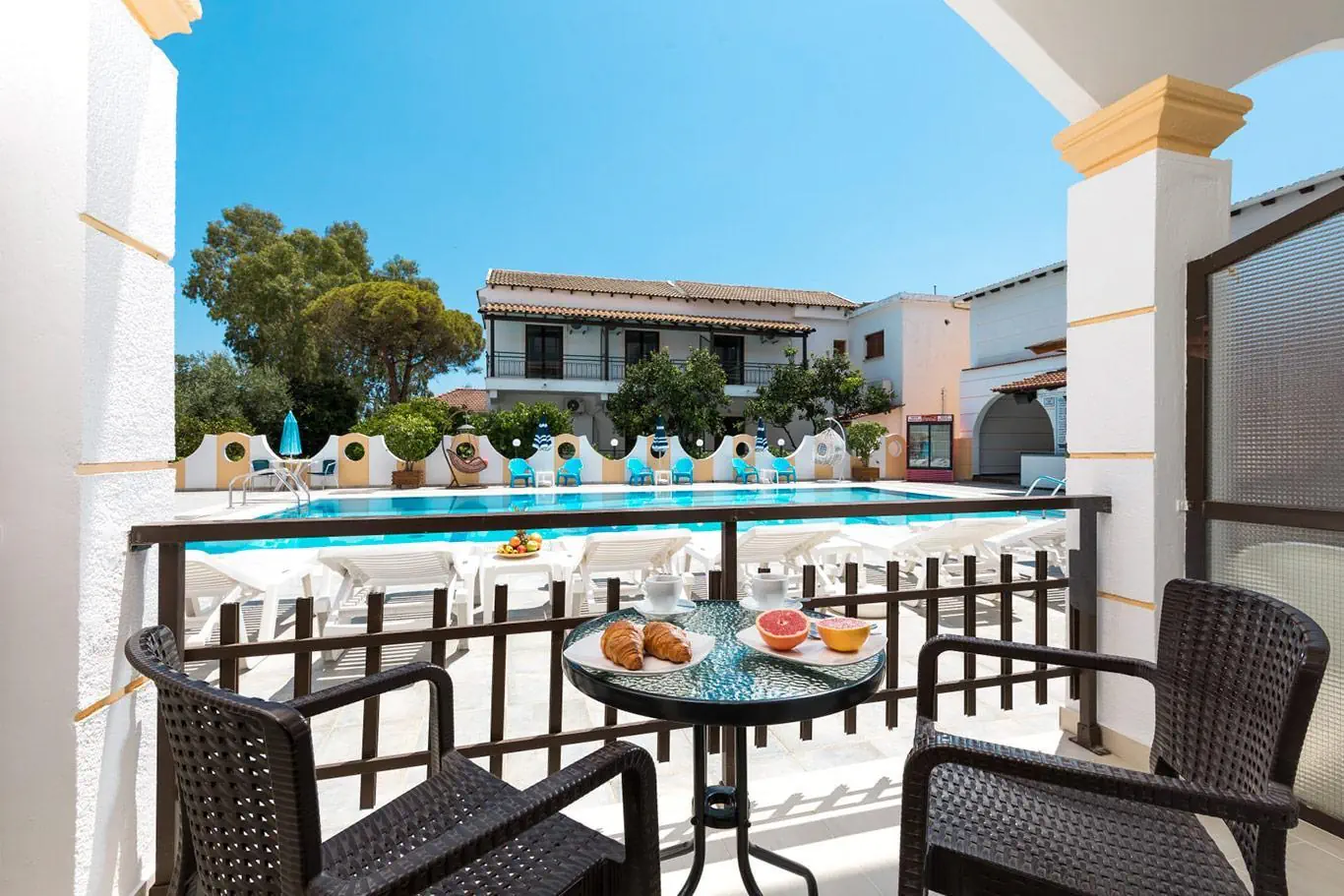 HOTEL LEFKIMI HOTEL