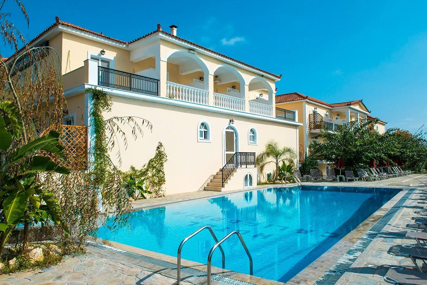 California Beach Hotel - Adults Only