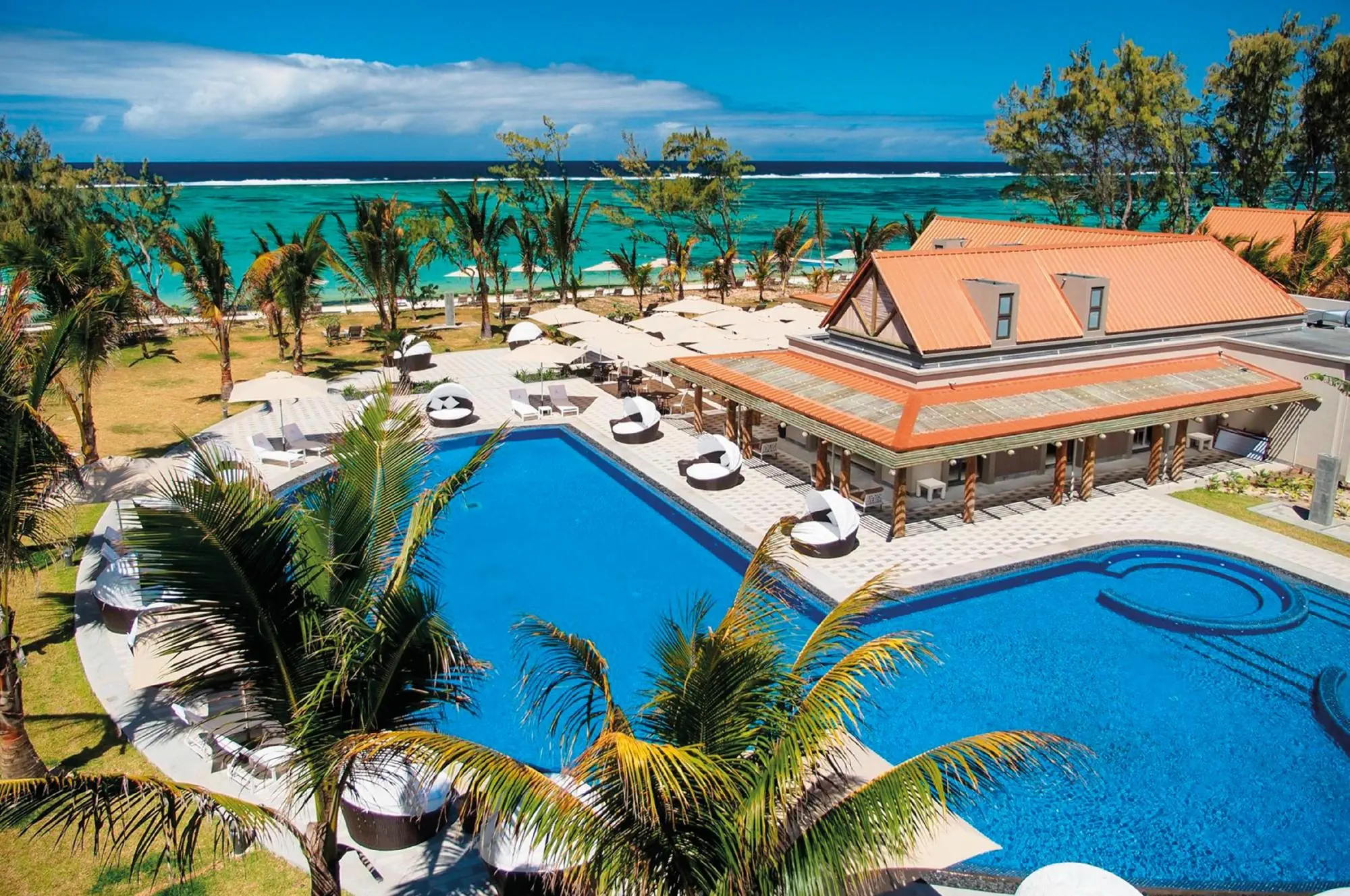 Отель: Beach Resort Belle Mare by Radisson Group