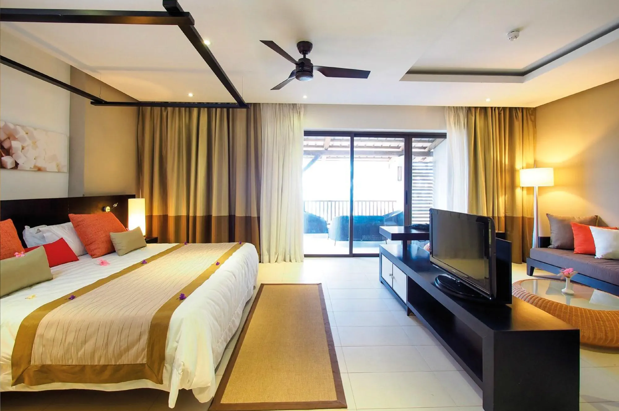 Отель: Beach Resort Belle Mare by Radisson Group
