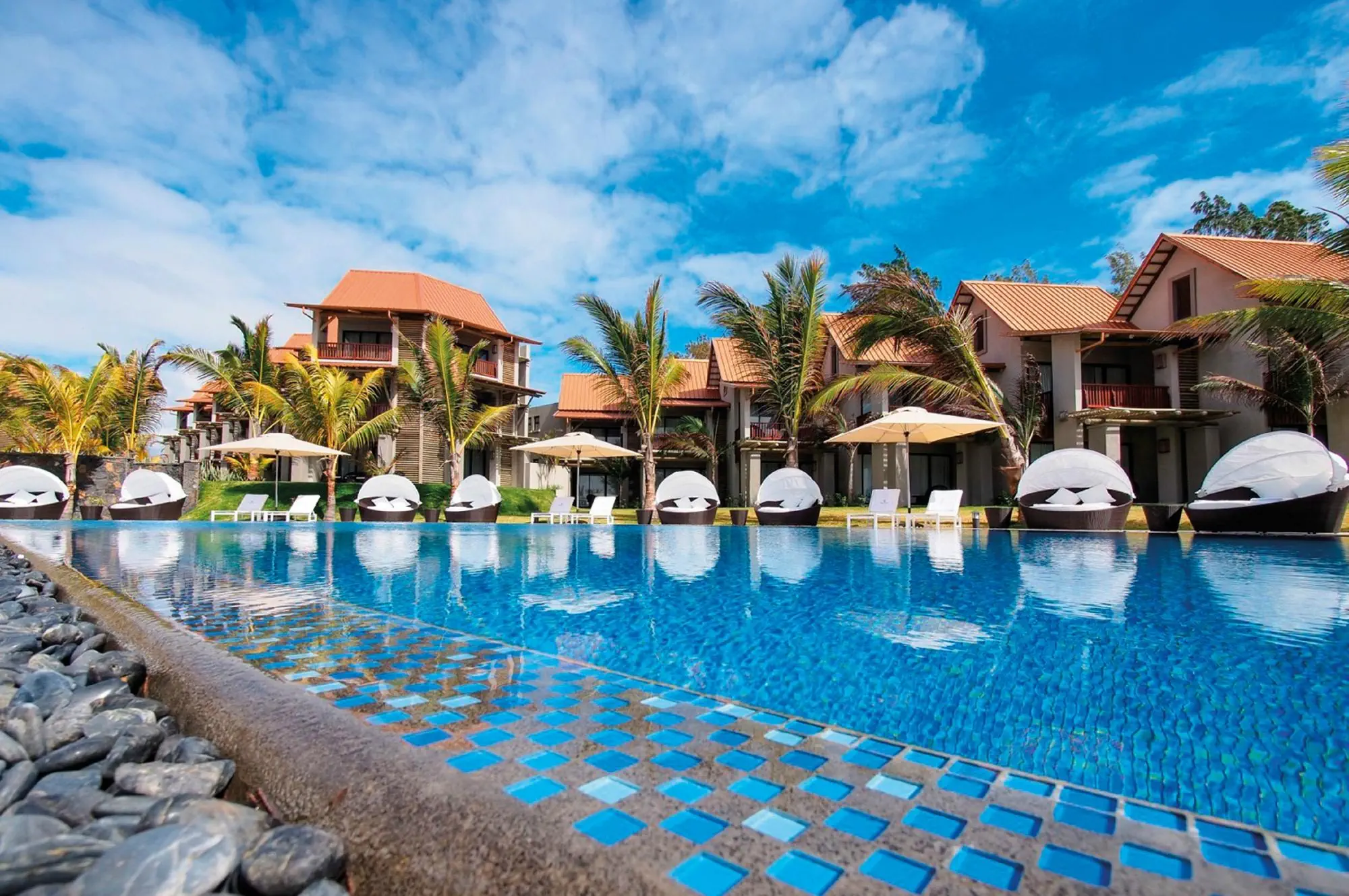 Отель: Beach Resort Belle Mare by Radisson Group