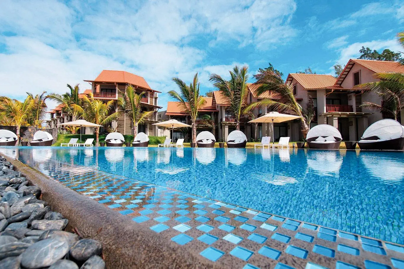 Отель: Beach Resort Belle Mare by Radisson Group