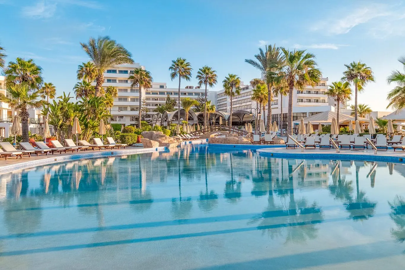 HOTEL Adams Beach Hotel