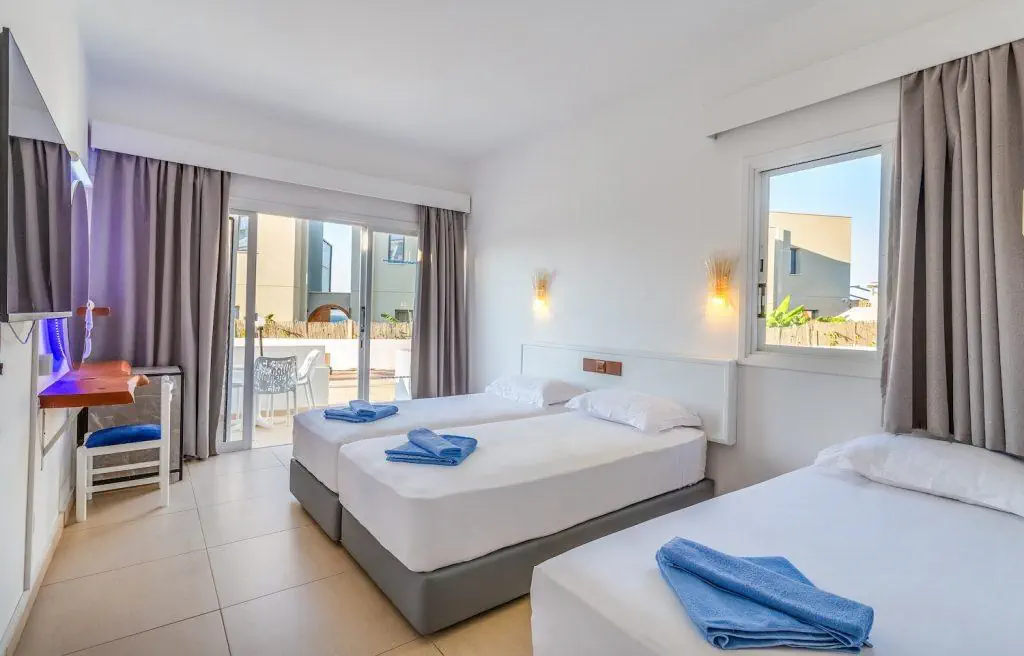 ADELAIS HOTEL