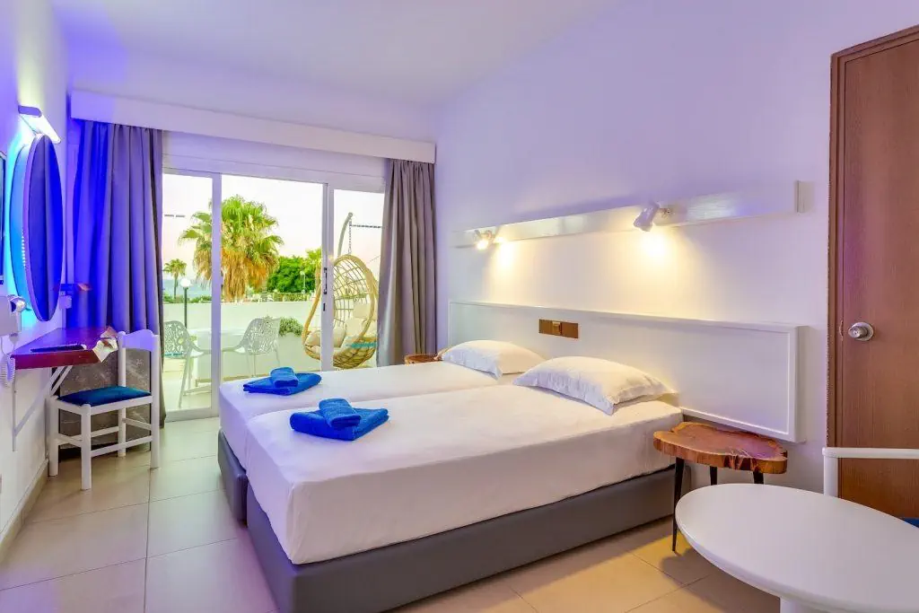 ADELAIS HOTEL