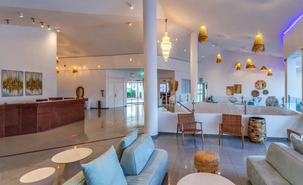 ADELAIS HOTEL