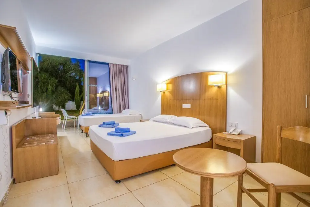 ADELAIS HOTEL