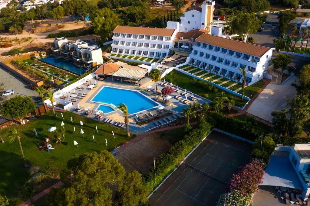 ADELAIS HOTEL