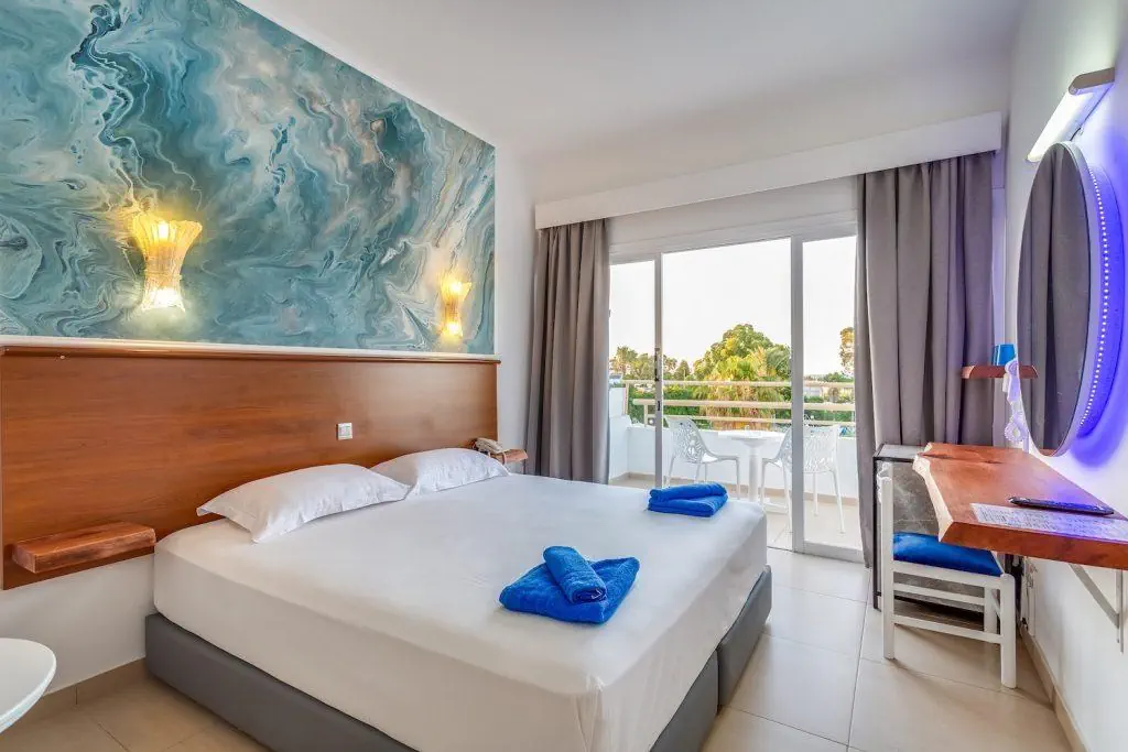 ADELAIS HOTEL