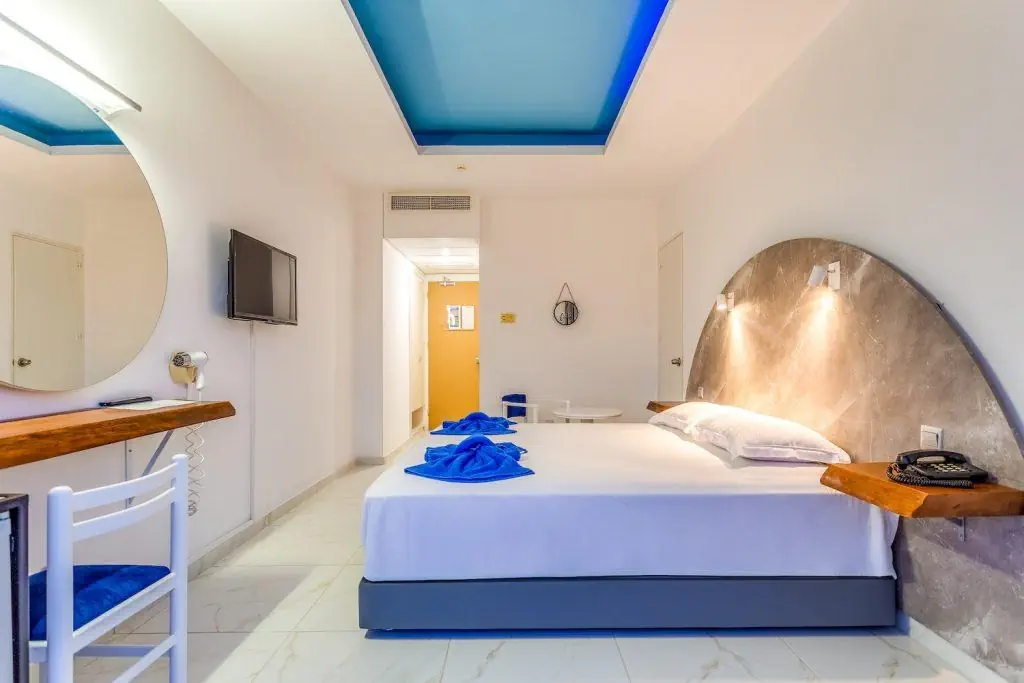 ADELAIS HOTEL