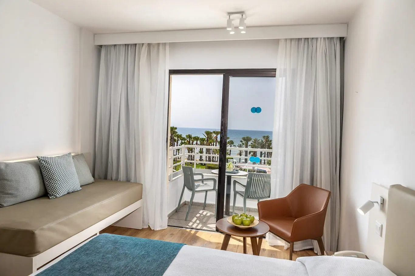 HOTEL Louis Phaethon Beach Hotel