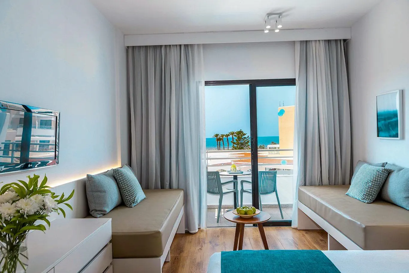 HOTEL Louis Phaethon Beach Hotel