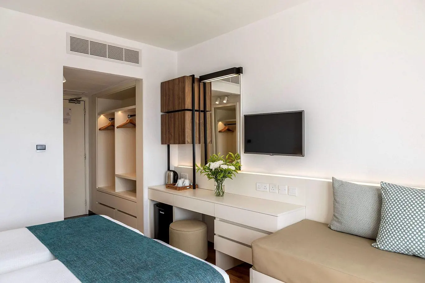 HOTEL Louis Phaethon Beach Hotel