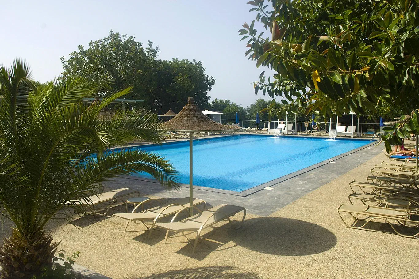 PENELOPE BEACH HOTEL APTS