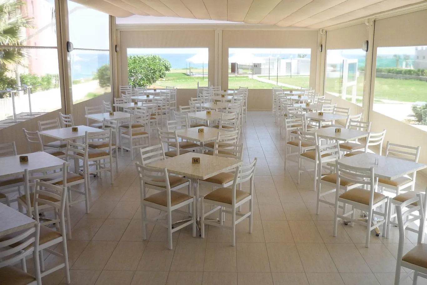 PENELOPE BEACH HOTEL APTS