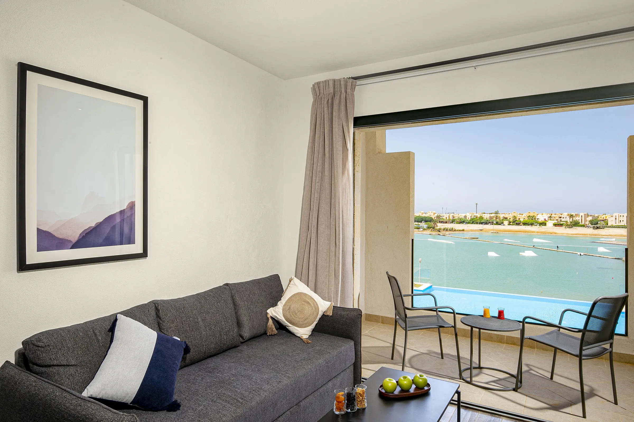 Creek Hotel and Residences - zdjęcie 3