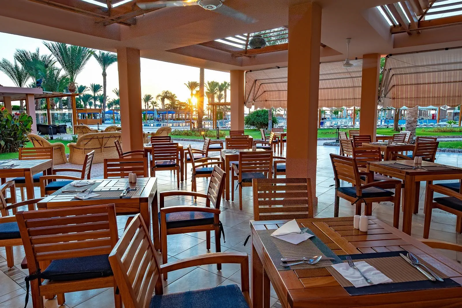Continental (ex Movenpick Resort) - zdjęcie 24