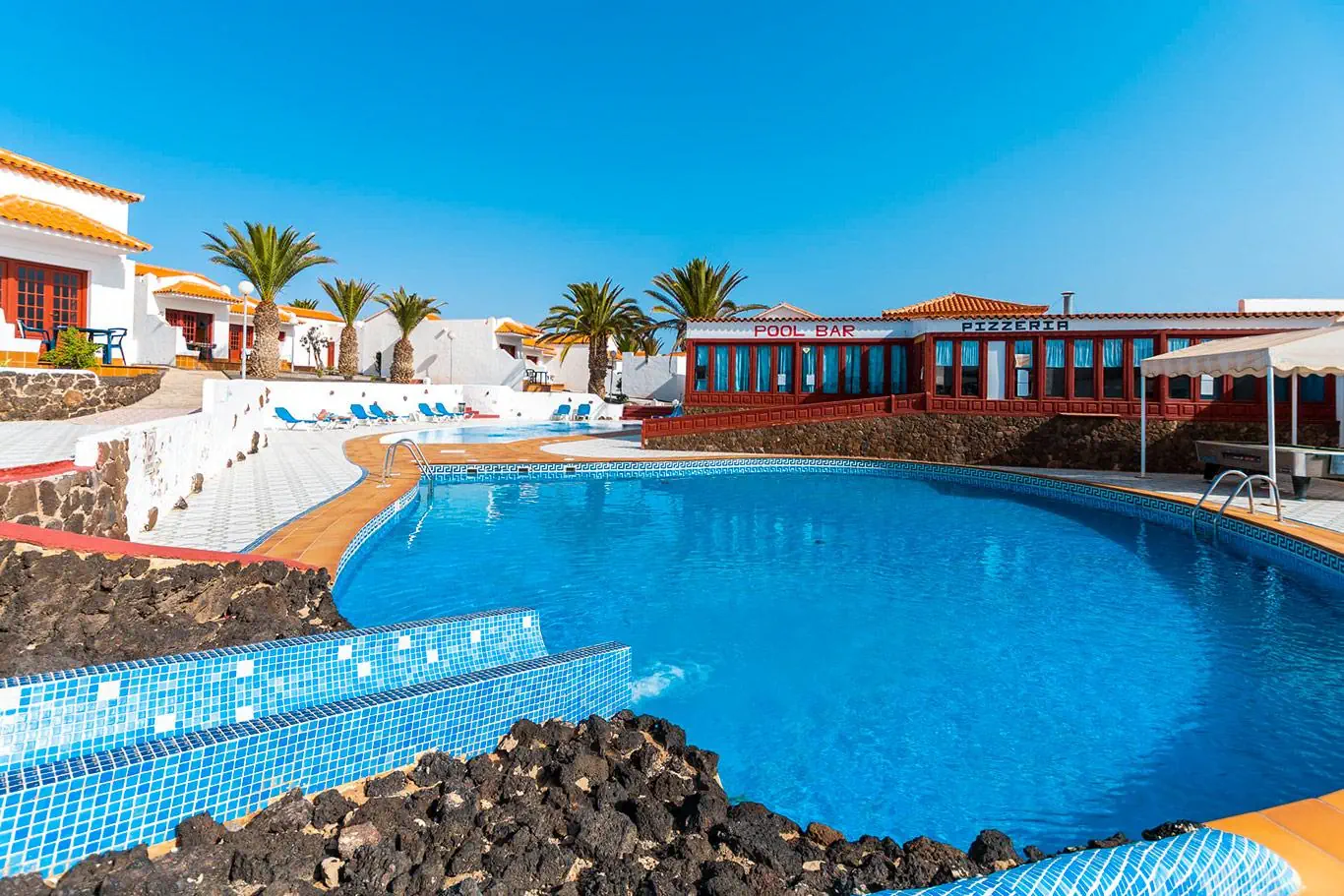 Bungalows Castillo Club Lake