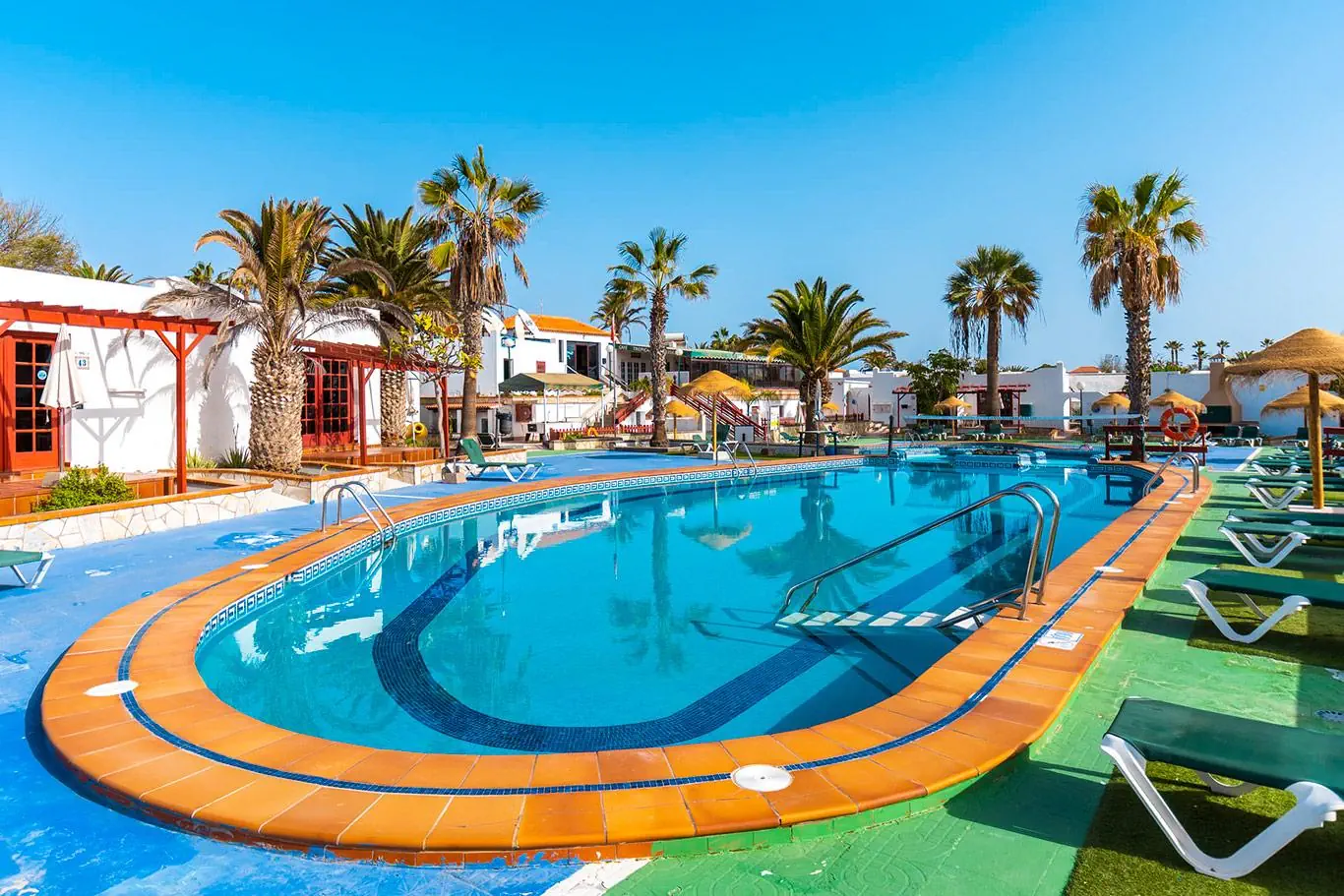 Bungalows Castillo Club Lake