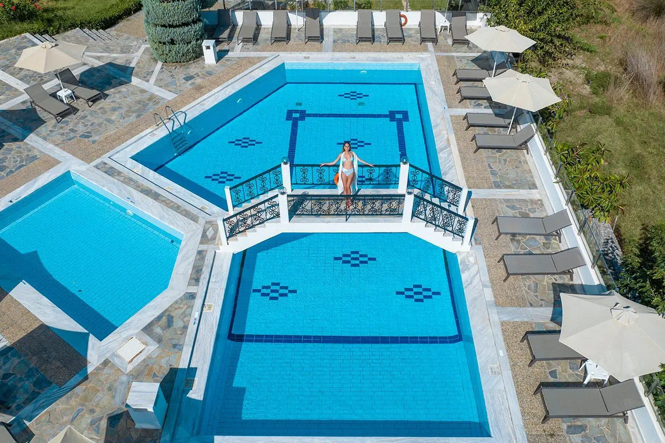 HOTEL Vantaris Garden