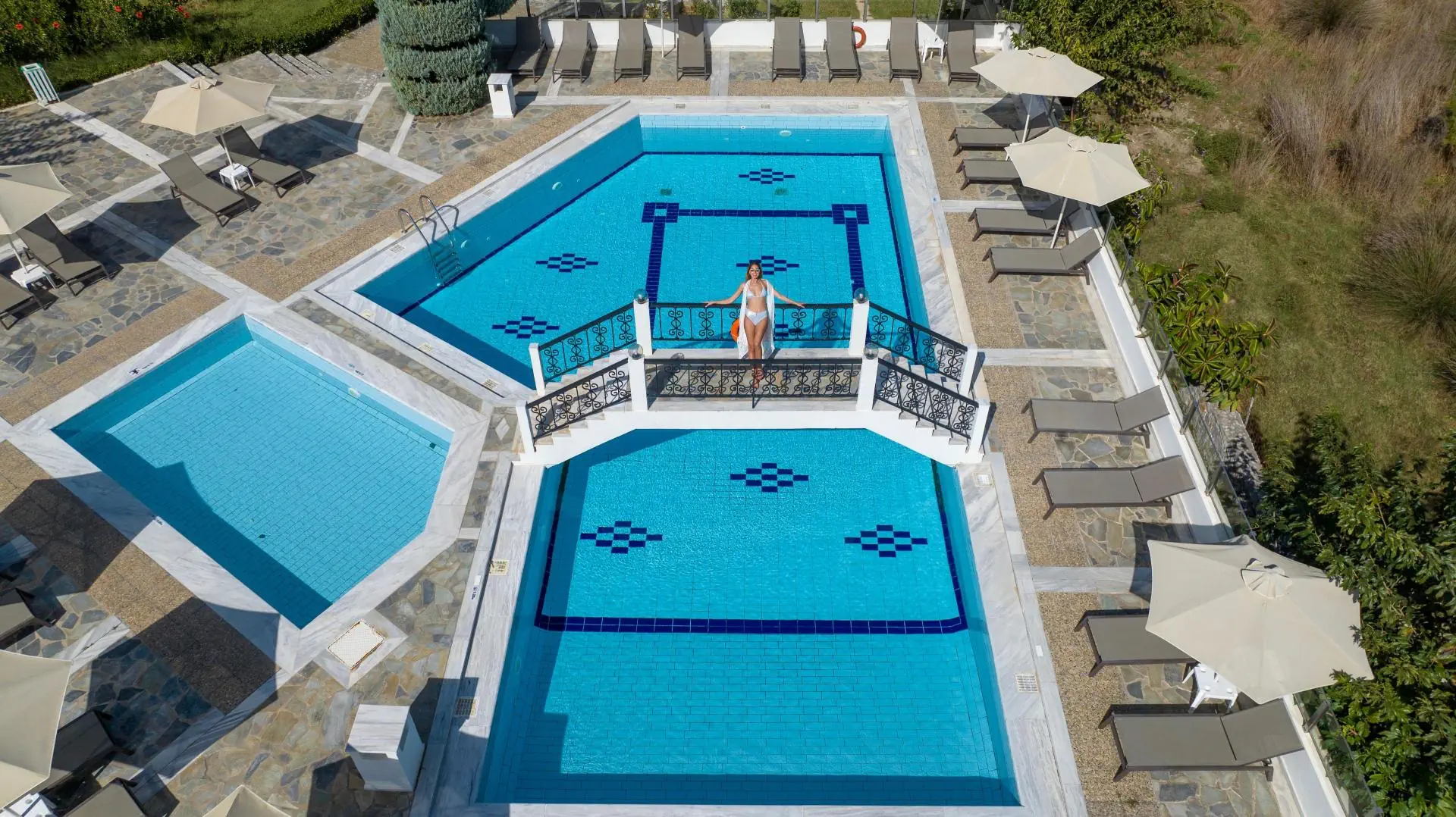 HOTEL Vantaris Garden