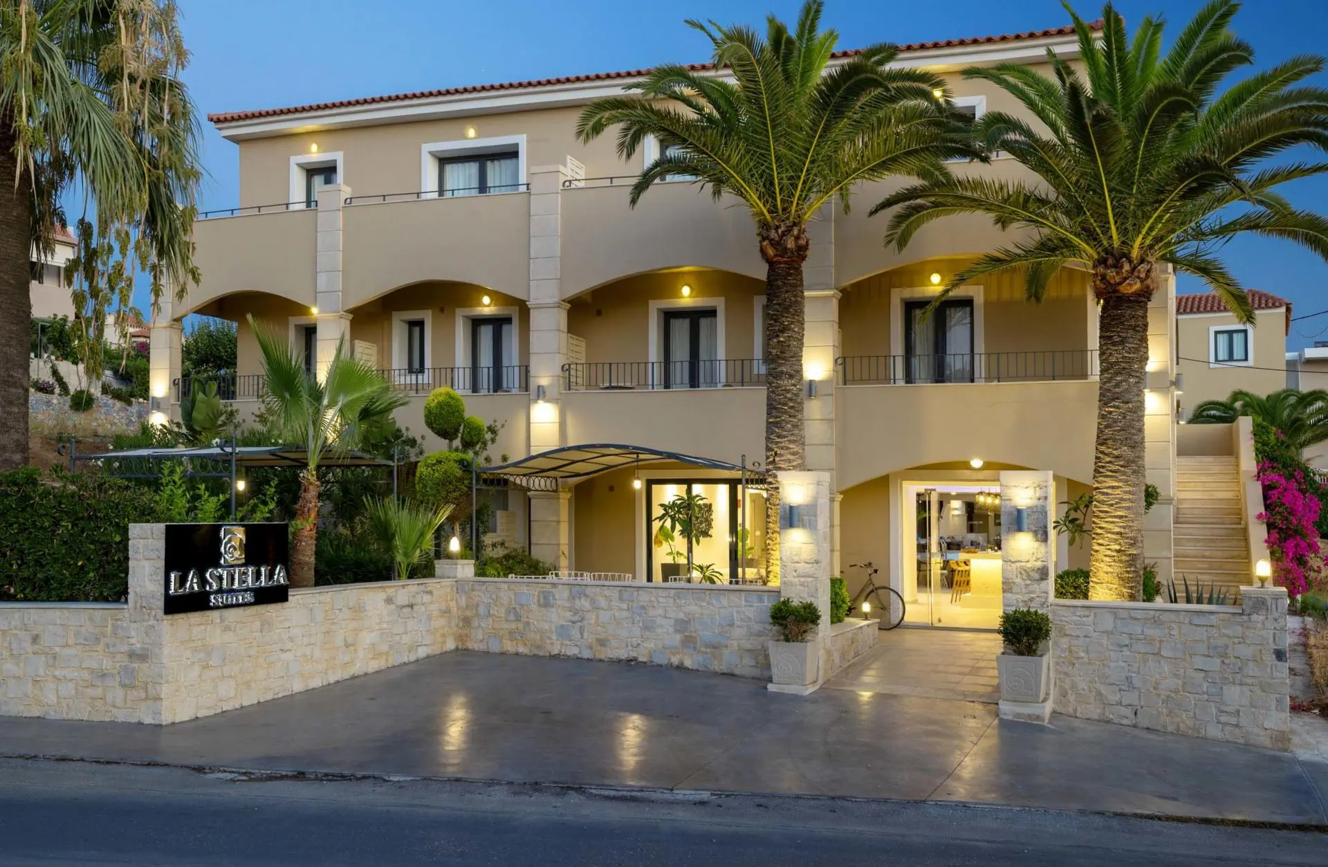 HOTEL La Stella Suites