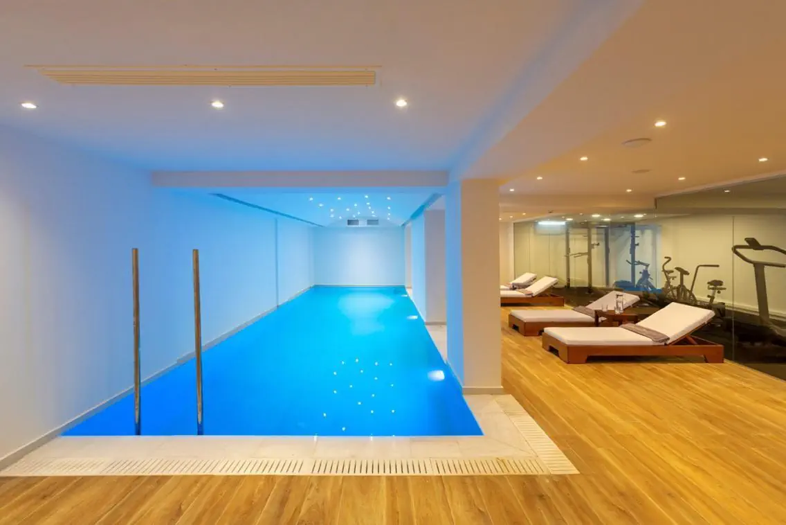 HOTEL La Stella Suites