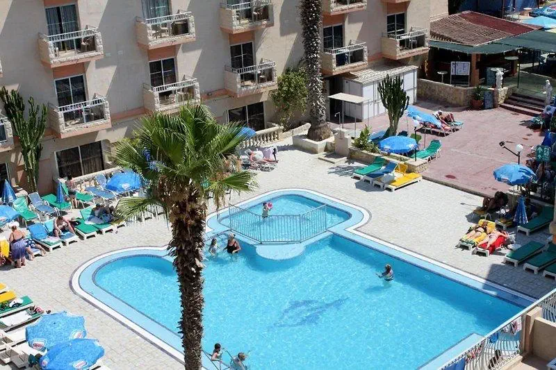 HOTEL Pebbles Resort