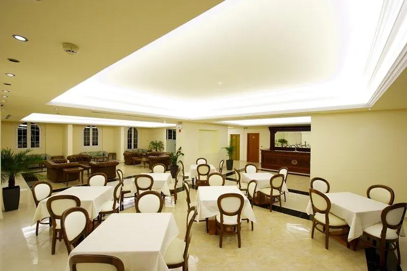 HOTEL Avalon Palace Hotel