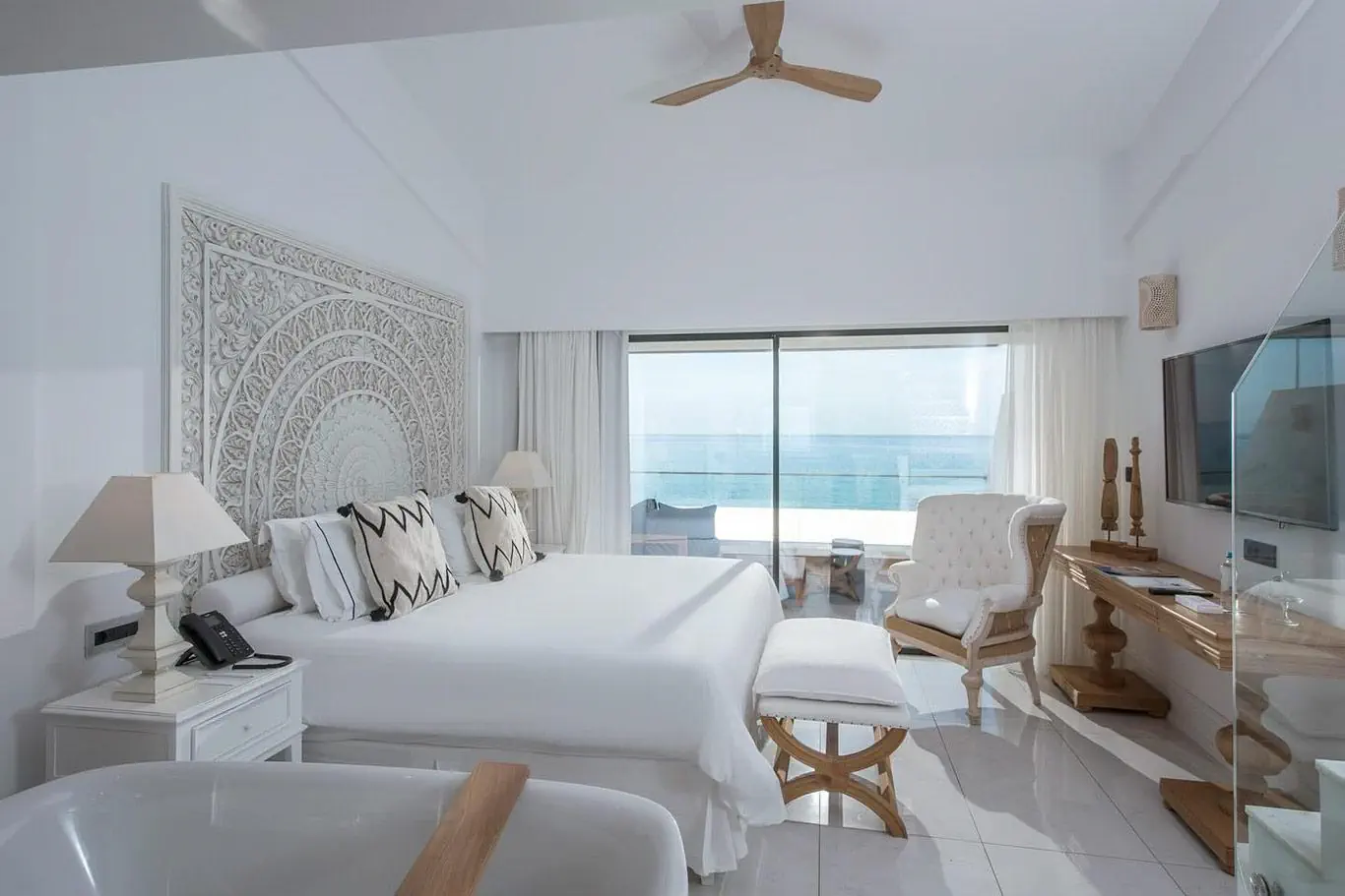 ABATON ISLAND RESORT & SPA