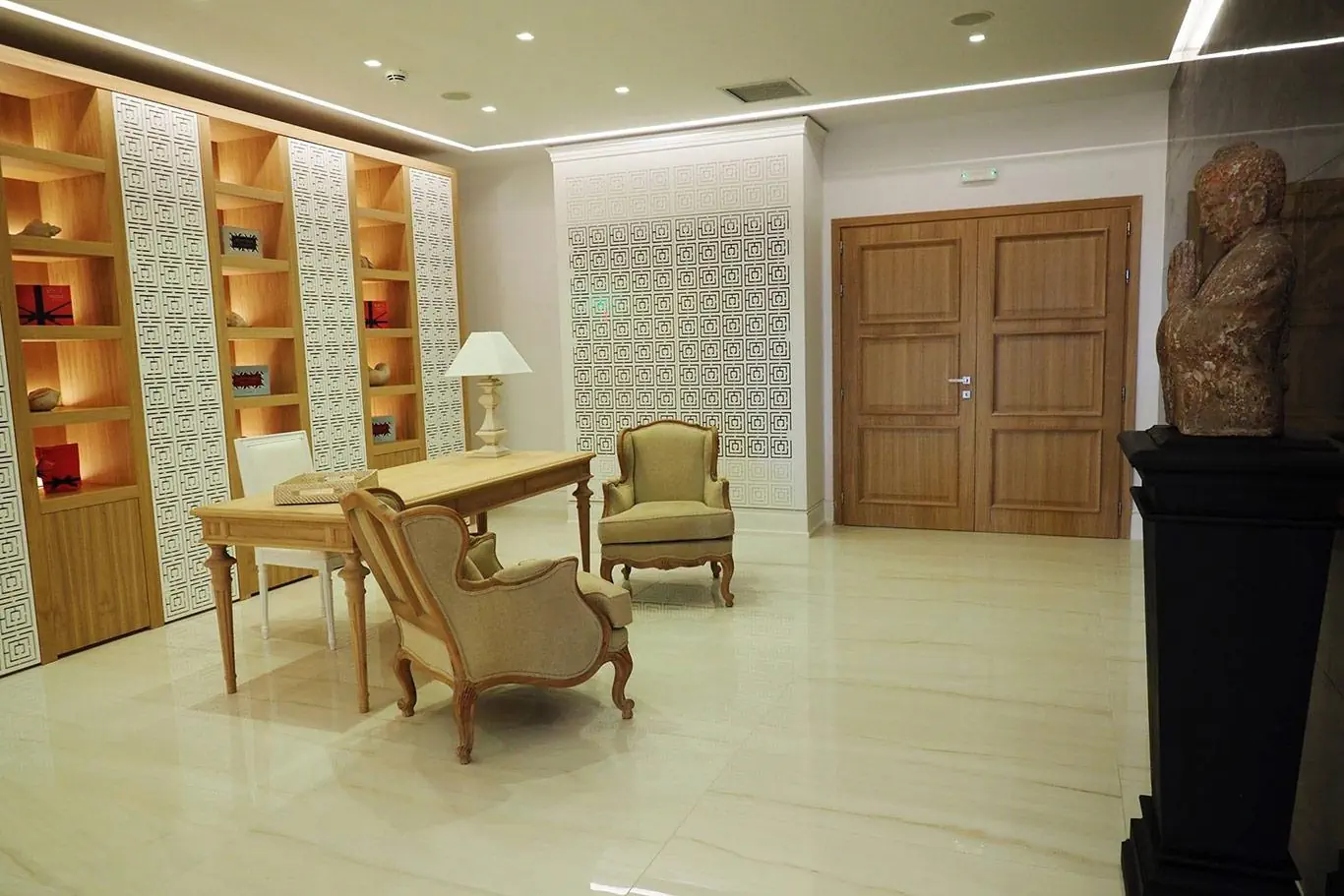 ABATON ISLAND RESORT & SPA