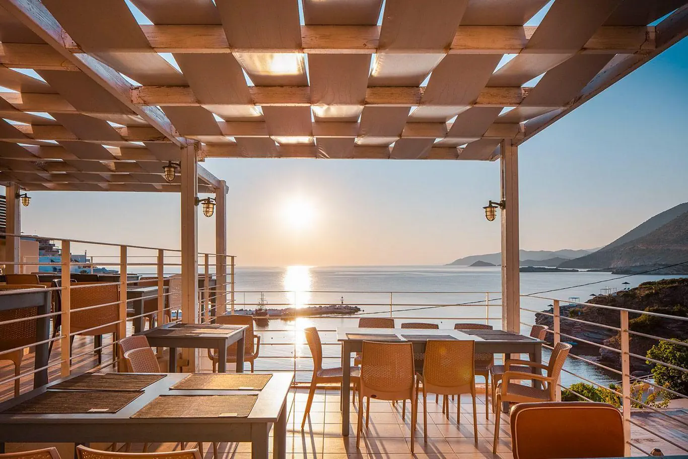HOTEL Bali Beach & Sofia Village