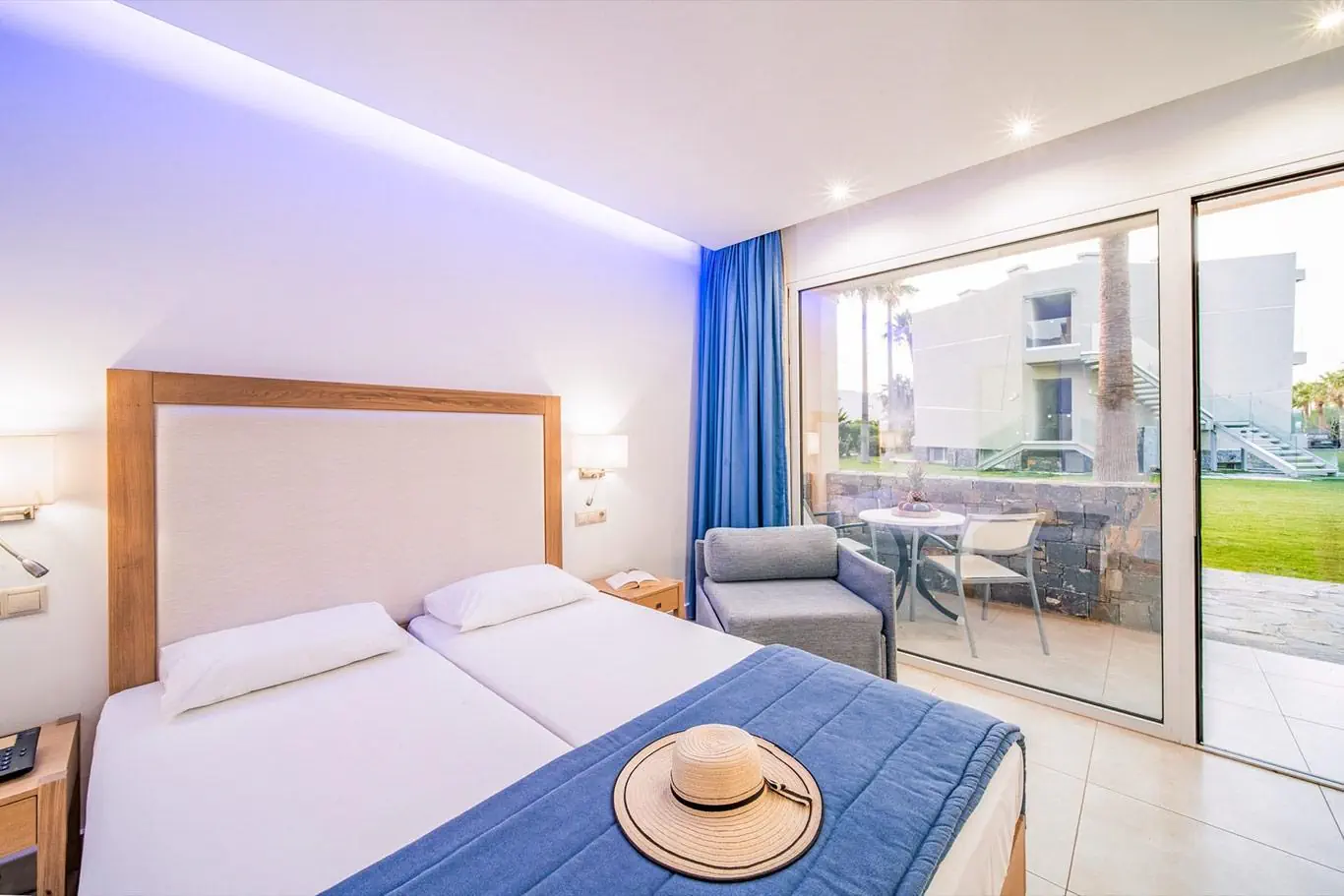 HOTEL Aeolos Beach