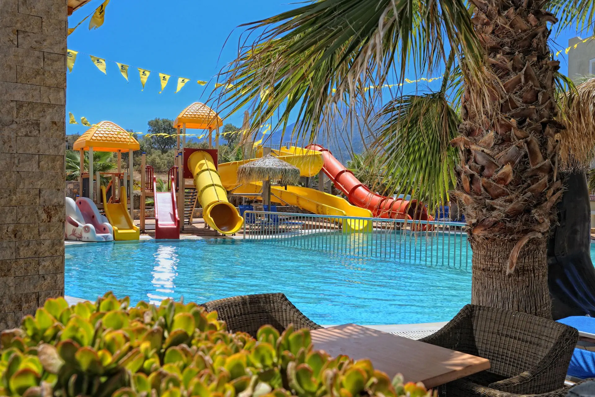 HOTEL Aeolos Beach